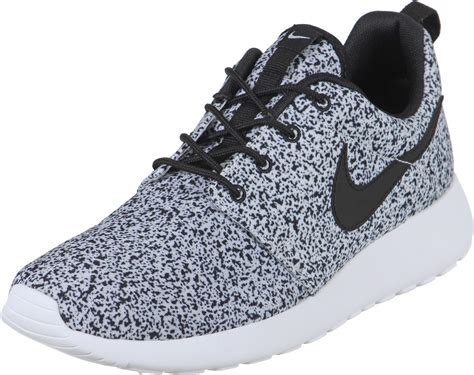 schwarz weiß nike roshe run|Roshe run shoes.